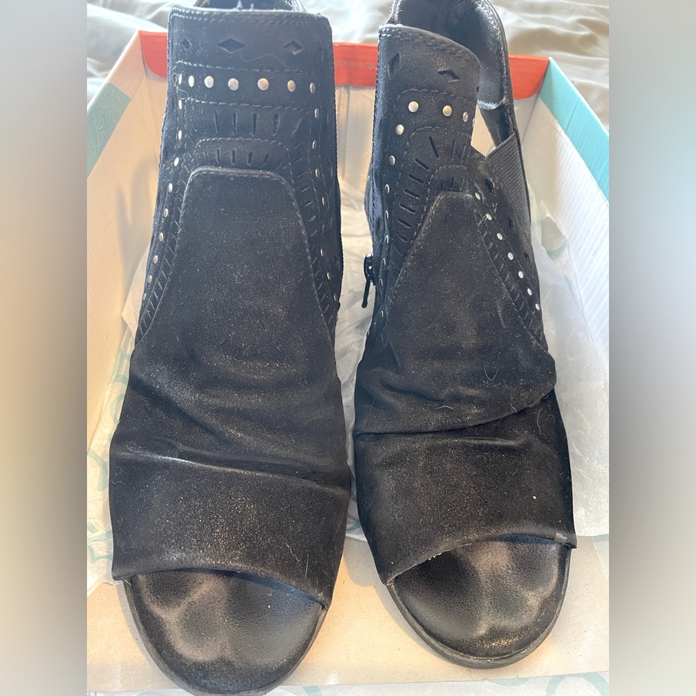 Baretrap open toe side zip up